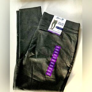 Pull on Ponte leggings by Seven Jeans